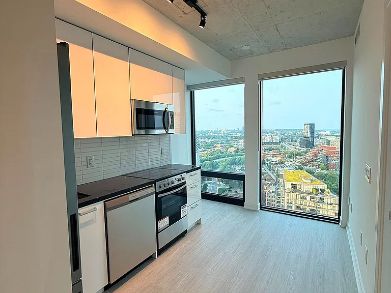 284 King St E #2508 — Photo 5