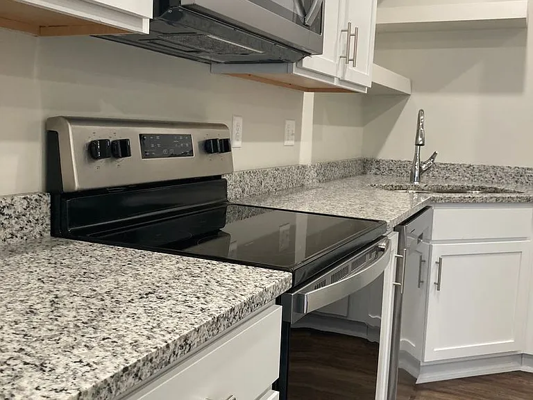 312 Lincoln St — Photo 20