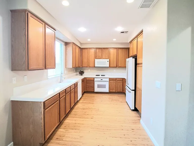 5090 Napa Shore Dr — Photo 8
