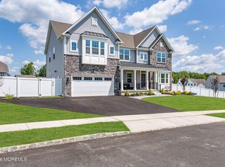 5 Patriot Street, Farmingdale, NJ 07727