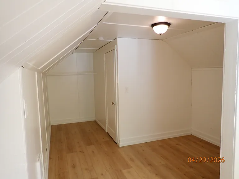 Upstairs bedroom with bath
