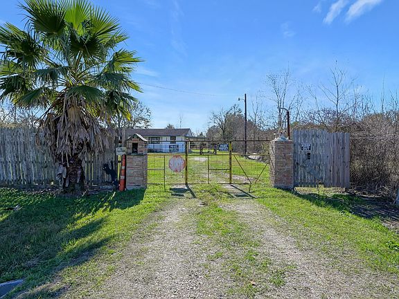 4th image of 1954 Fm 160 Rd N