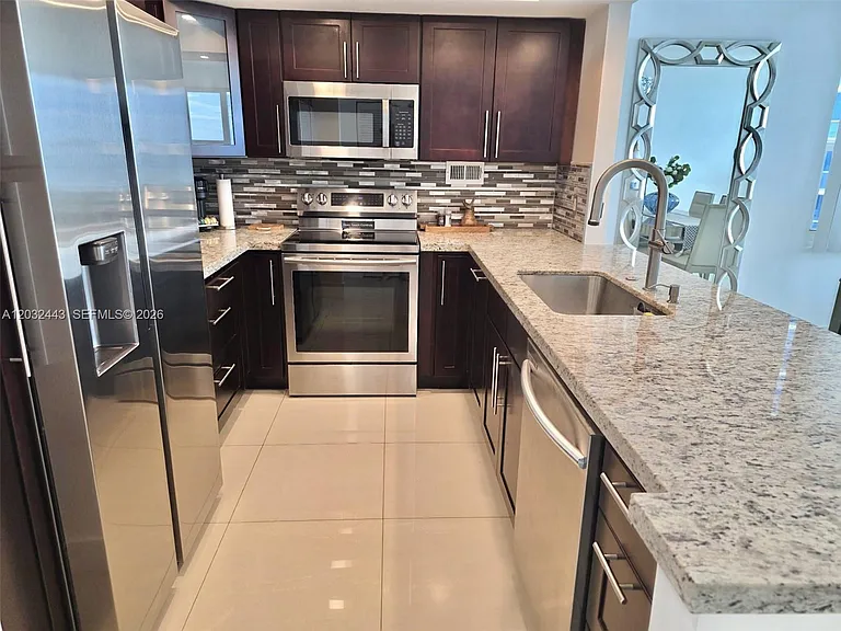 3505 S Ocean Dr #1506 — Photo 8