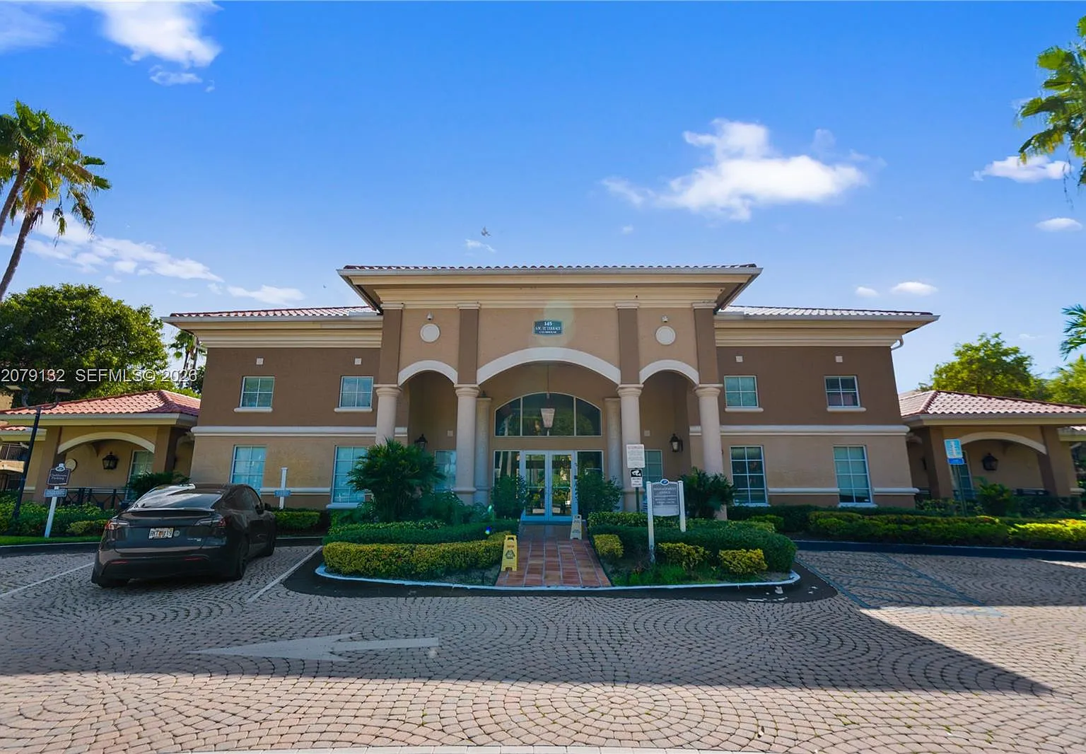 Marquesa Condo — Photo 4