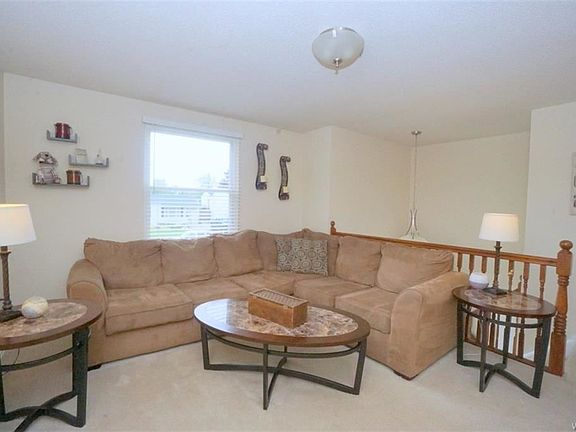 3rd image of 64 Le Havre Dr