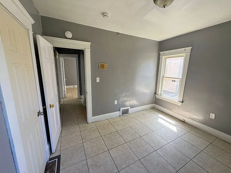 12521-12523 Locke Ave — Photo 5