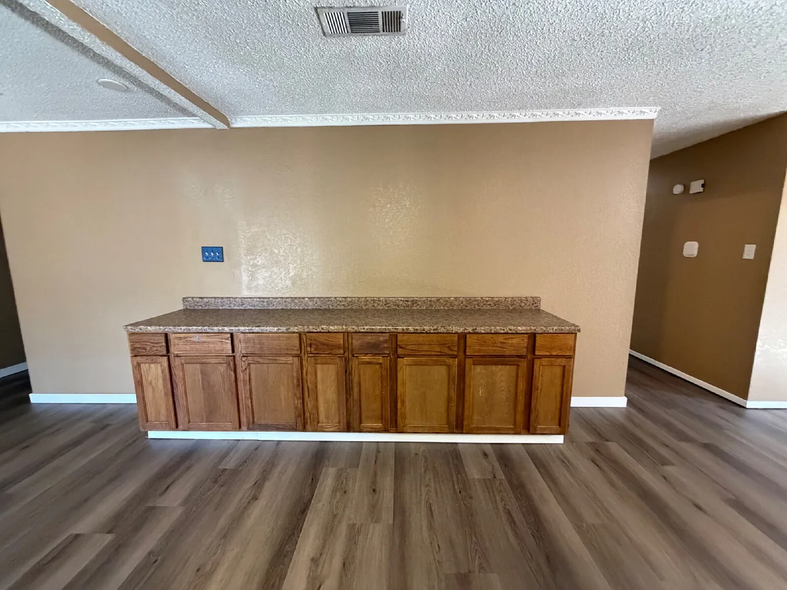 3 bed, 2.0 bath, 1290 sqft, $1,200 — Photo 4