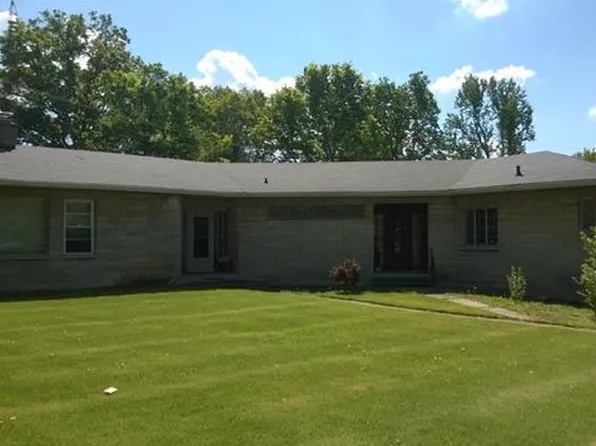 400 & 402 E Beaumont Ave, Greenville, IL 62246