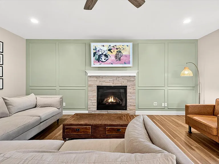 415 Filipp Ln — Photo 24