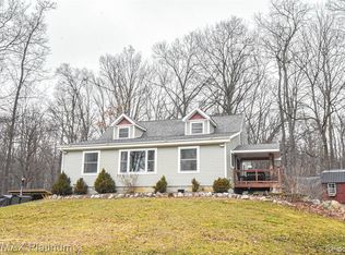 5478 Bradley Rd, Gregory, MI 48137