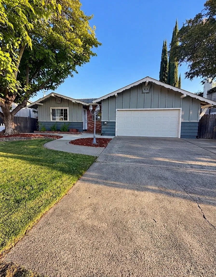 Beautifully Updated 3-Bedroom Home Near Lake Natoma - Orangevale, CA — Photo 1
