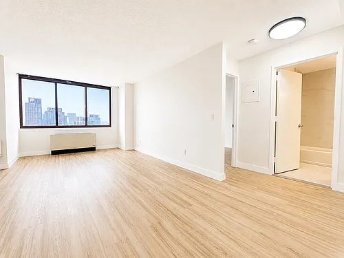 4-74 48th Ave #30J Photo 1