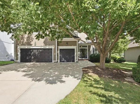 7310 W 145th Ter, Overland Park, KS 66223