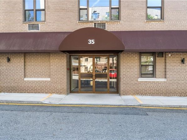35 Stewart Place #201, Mount Kisco, NY 10549