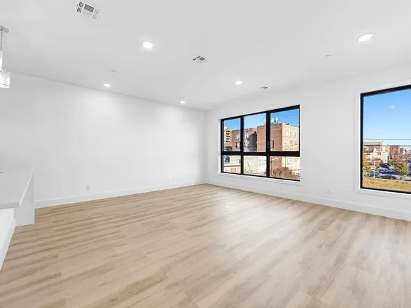 135 44th Street image 7 of 39