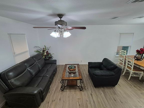 3rd image of 1005 Taylor St