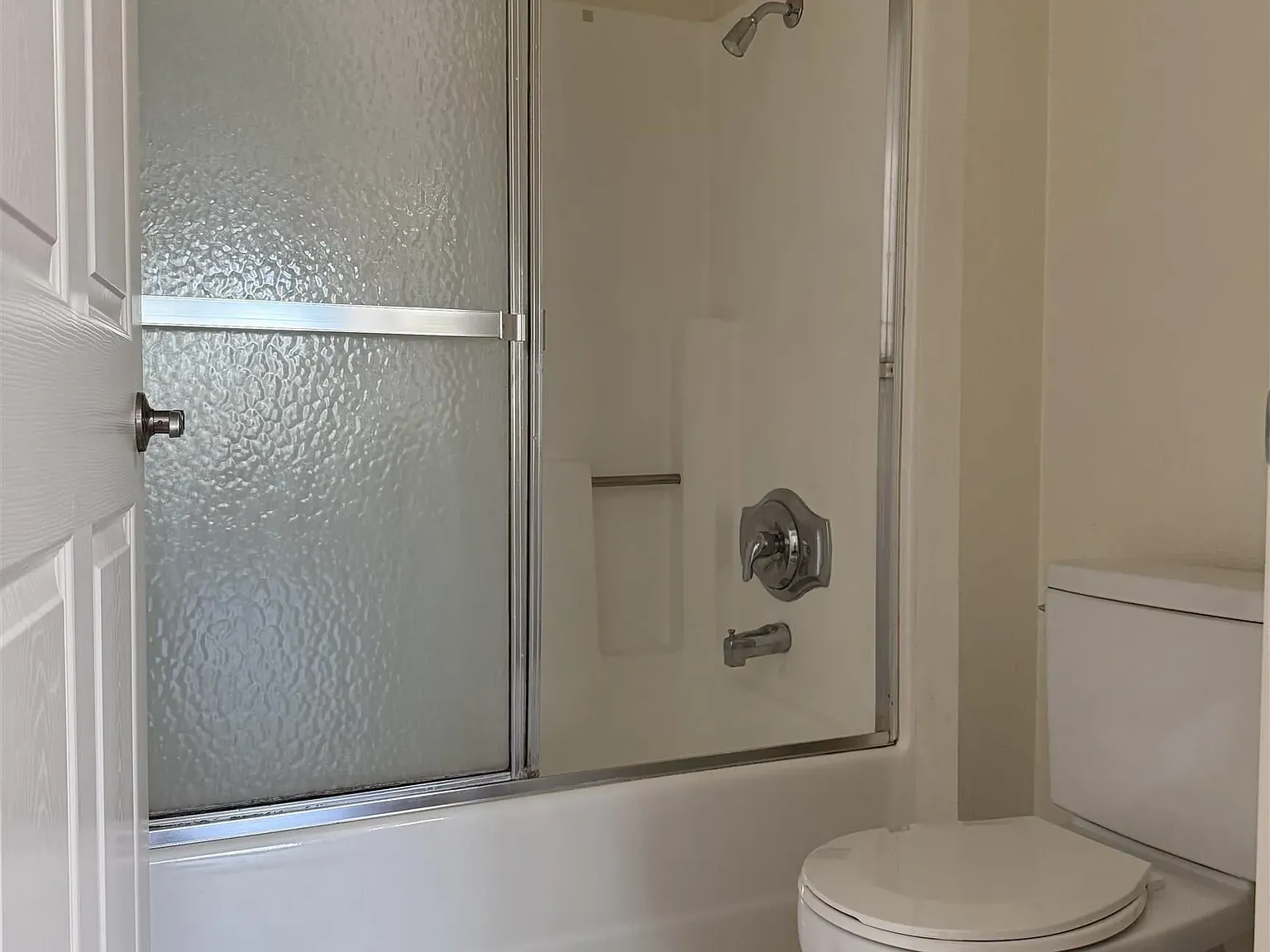 1 bed, 1.0 bath, 956 sqft, $1,400 — Photo 4