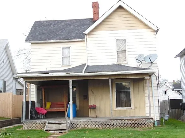 730 Vine St, Coshocton, OH 43812
