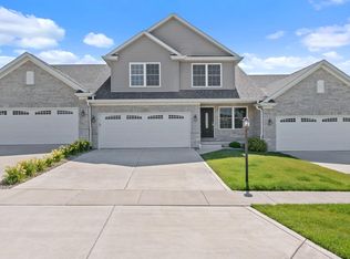 2328 Waterford Cir E, Schererville, IN