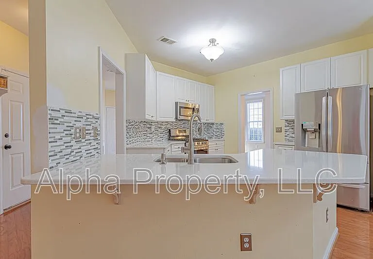 27 Lake Valley Ct — Photo 9
