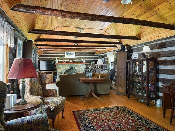 17th image of 7198 Spring Hill Rd