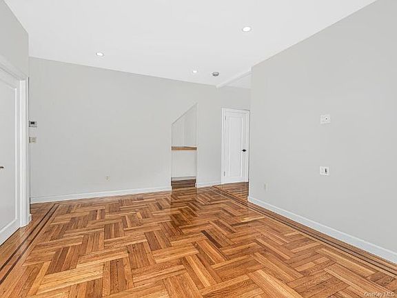 3rd image of 1030 E 225th St