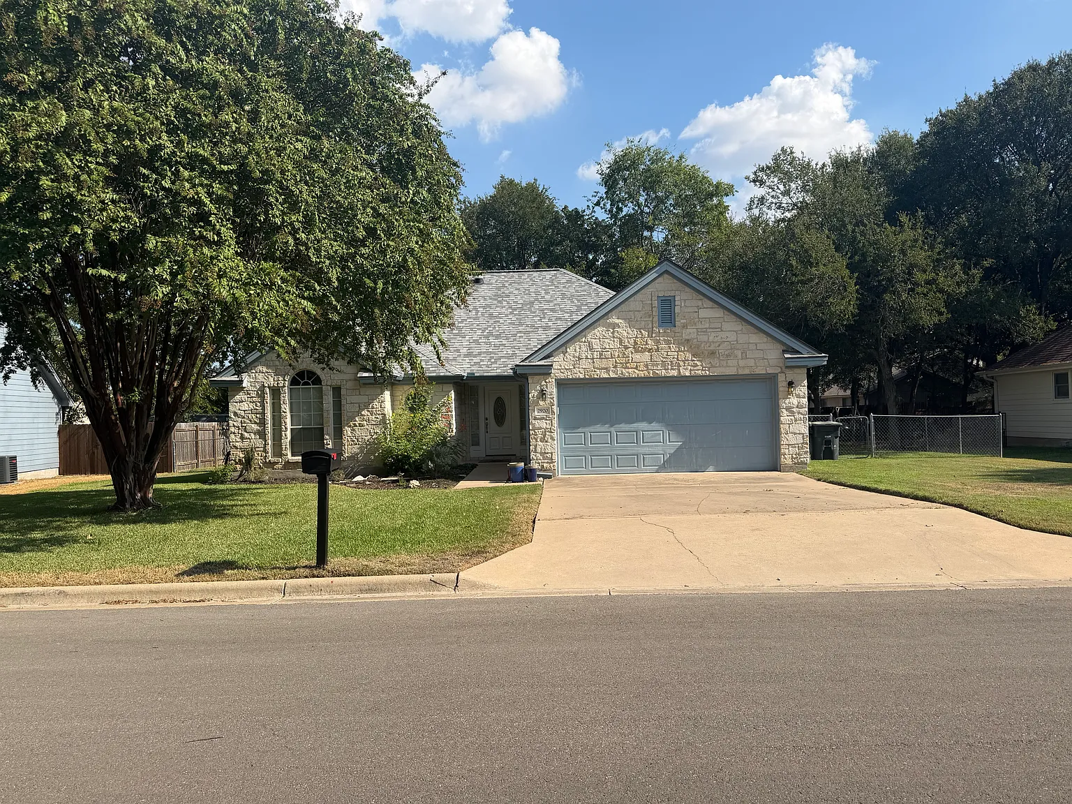 3 bed, 1486 sqft, $1,875 — Photo 1