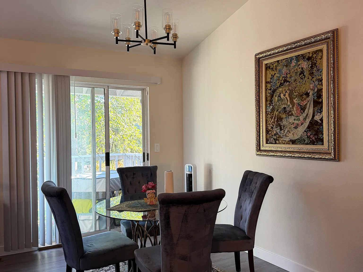 4 bed, 2060 sqft, $3,750 — Photo 4