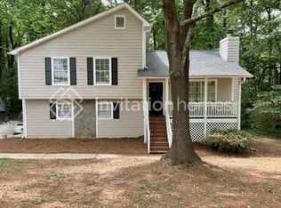 3859 Willow Holw, Douglasville, GA 30135
