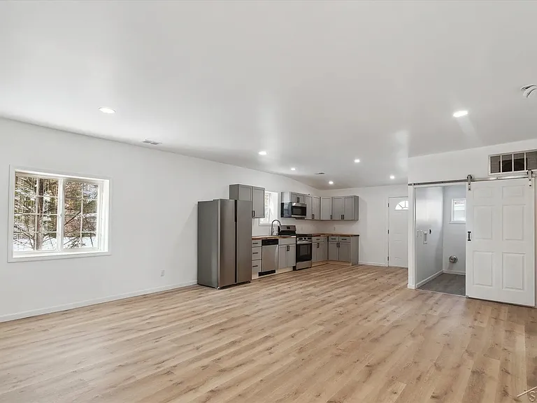356 Shattuck Rd — Photo 22