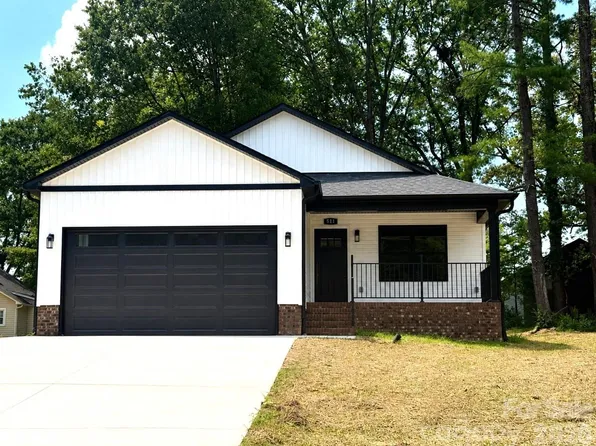 511 N State St, Lincolnton, NC 28092