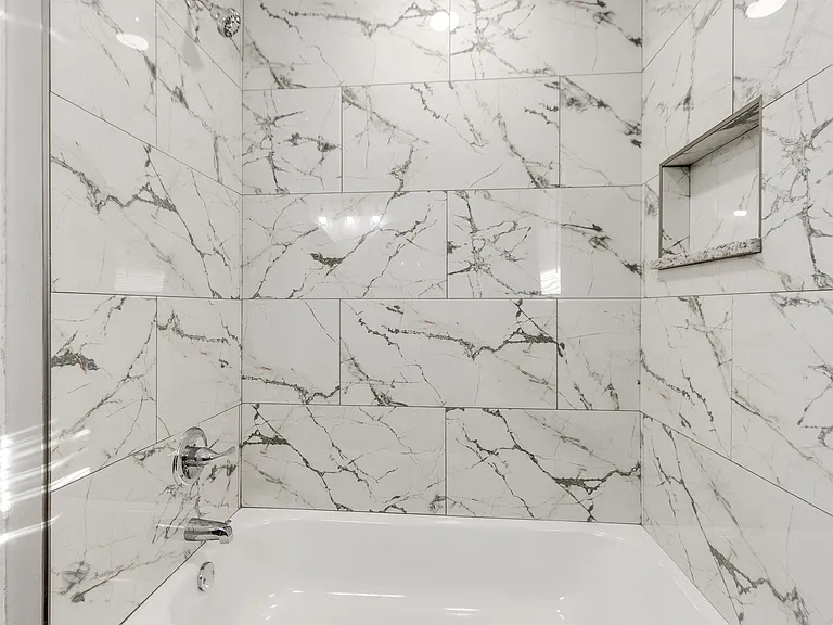 421 Foreman Ave — Photo 12