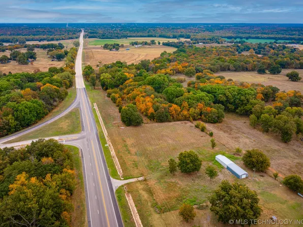 2732 State Highway 3w, Byars, OK 74831