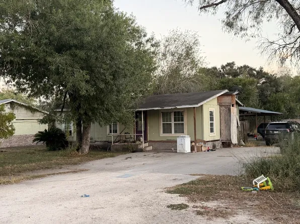 308 Tickle Dr, Alice, TX 78332