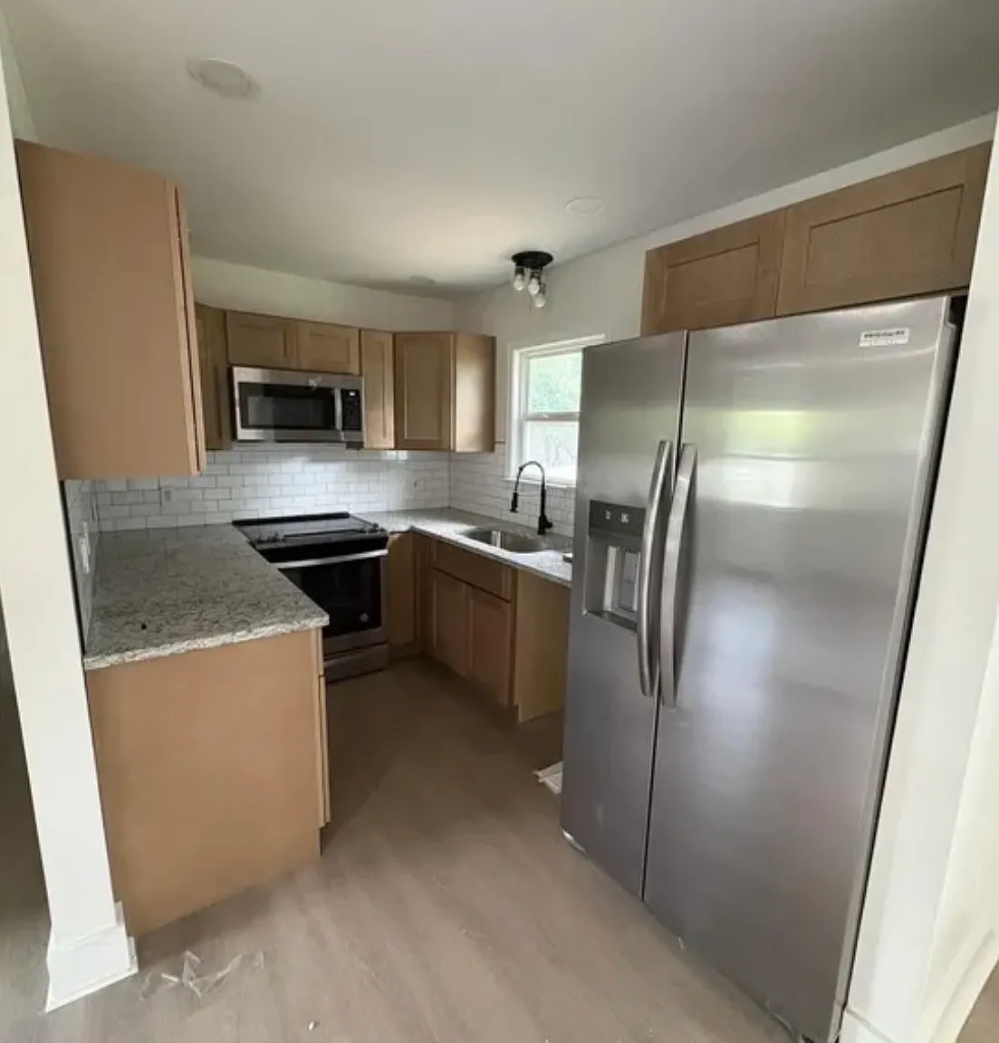 4 bed, 1250 sqft, $1,850 — Photo 2