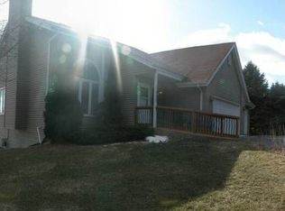 100 Valhalla Dr NE, Poplar Grove, IL 61065