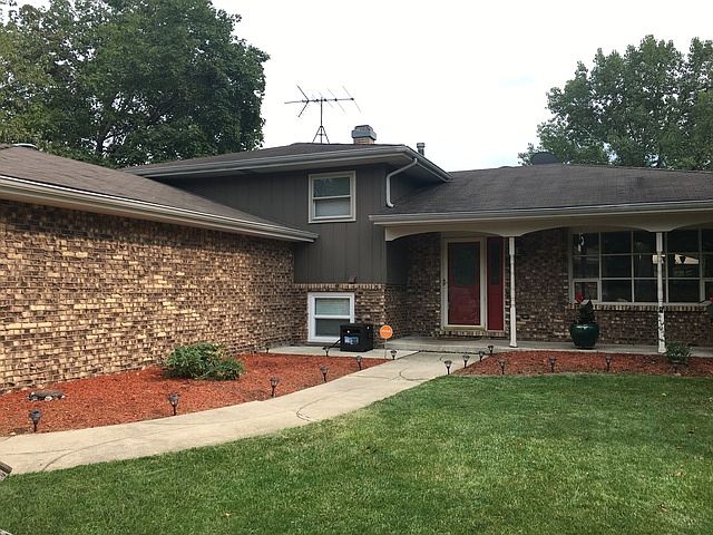 1st image of 29W069 Schillinger Dr