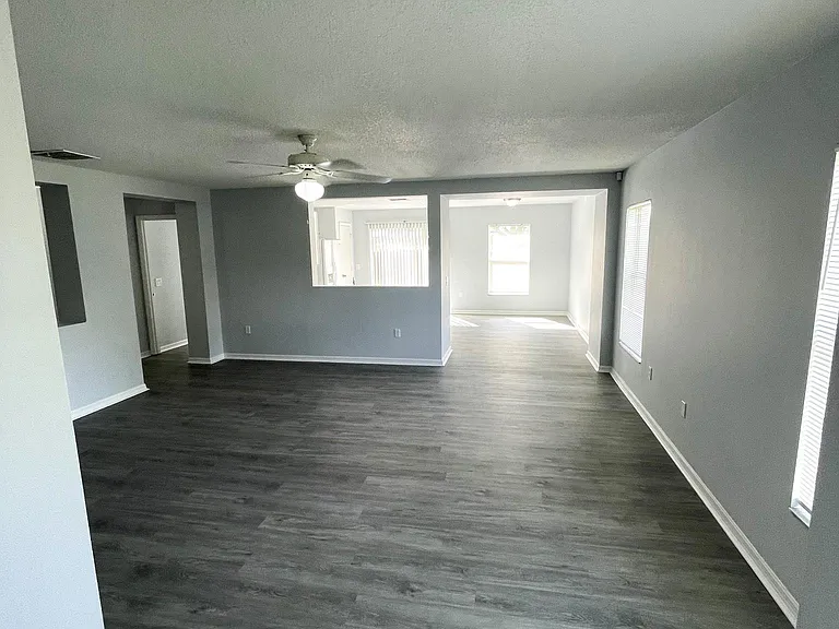 500 Berry James Ct — Photo 4