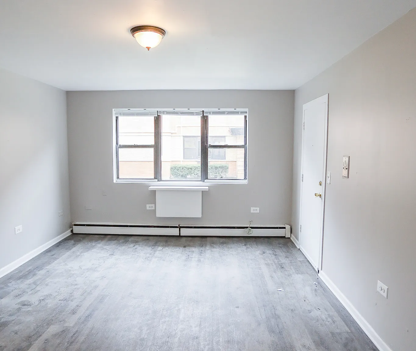 1654 W Pratt Blvd — Photo 3