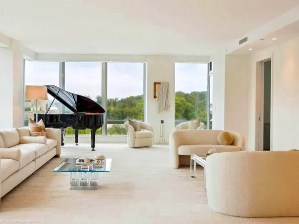 3150 S St NW #2F, Washington, DC 20007