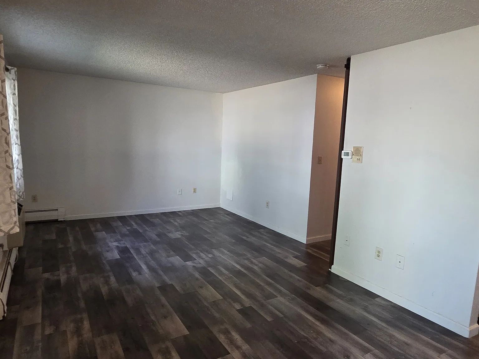 2 bed, 732 sqft, $1,300 — Photo 4