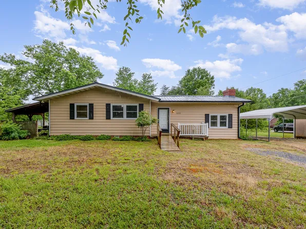 1012 Roxboro St, Haw River, NC 27258