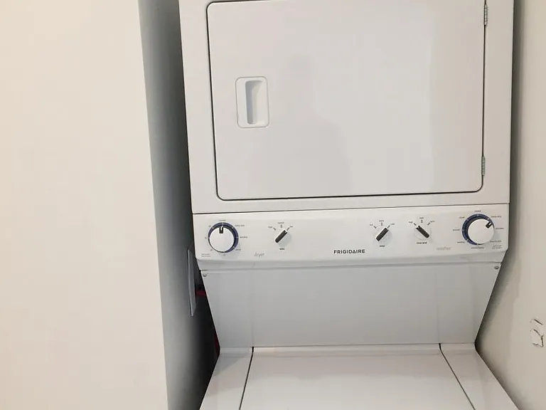 Washer/Dryer in Unit