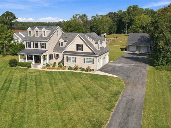 275 Bloomfield Dr, Harrington, DE 19952