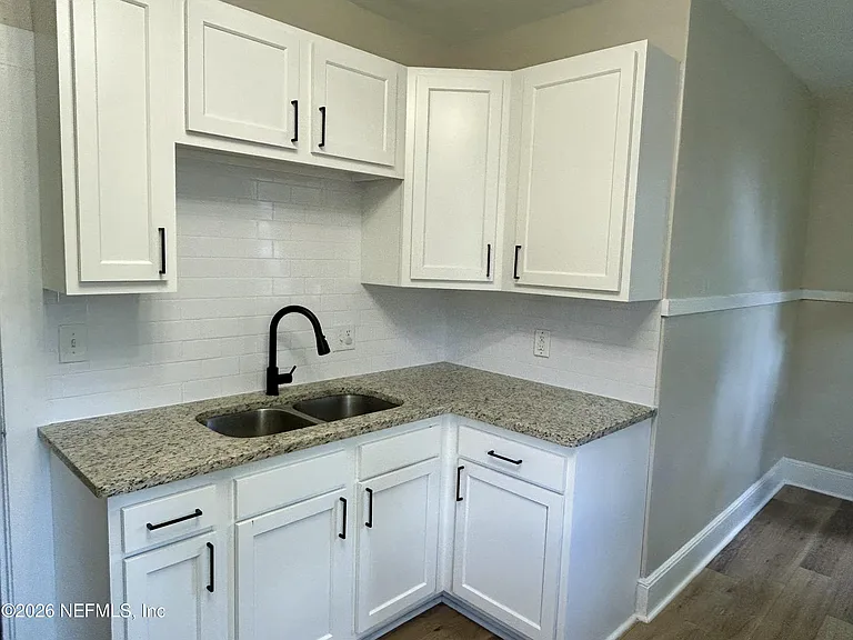 1556 Dancy St — Photo 7