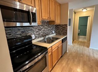 4110 Rahn Rd APT 202, Eagan, MN 55122
