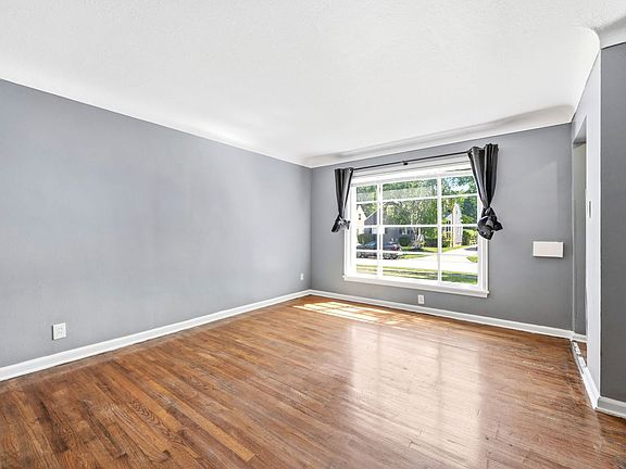 4th image of 988 Glenside Ave