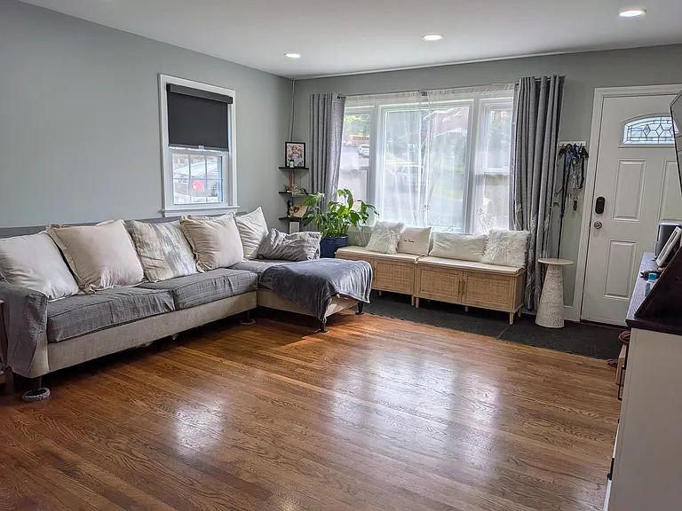 5208 59th Ave — Photo 3