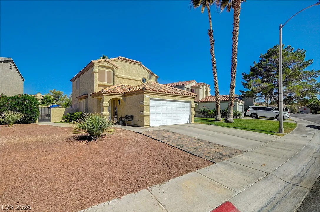 3 bed, 2.5 bath, 1470 sqft, $2,800 — Photo 3