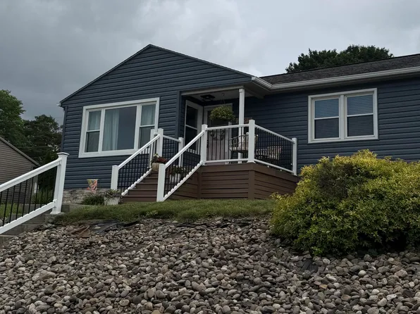 219 E 24th Ave, Altoona, PA 16601